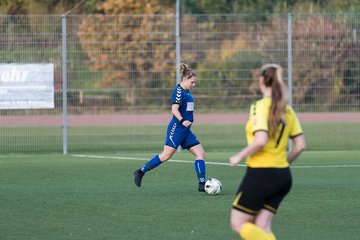 Bild 29 - F SSC Hagen Ahrensburg - SV Frisia 03 Risum-Lindholm : Ergebnis: 2:0